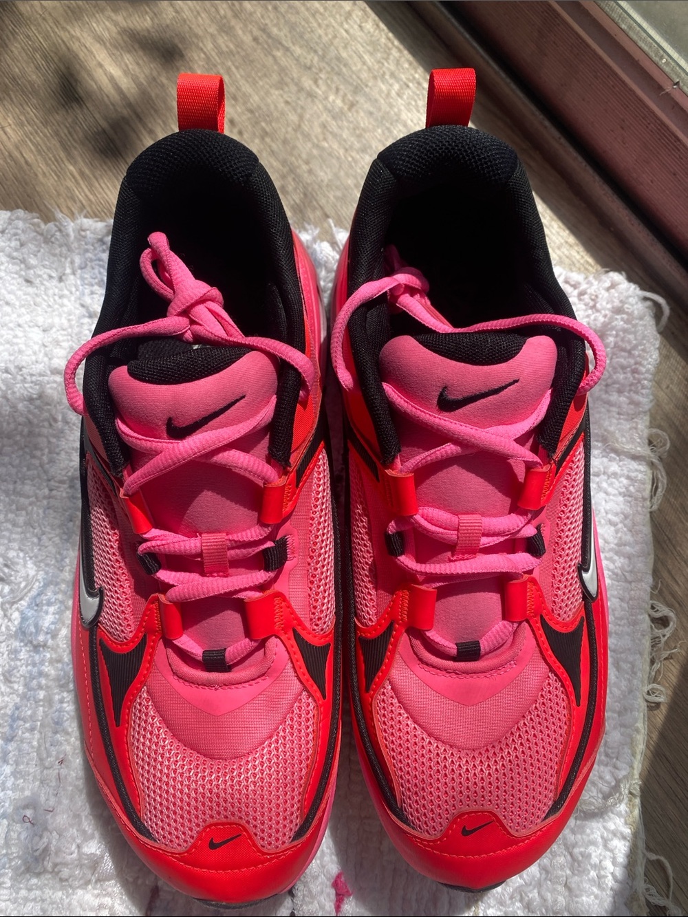 Nike Wmns Air Max Bliss Sneakers